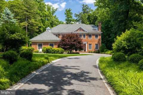 Photo of 6911 RADNOR RD, BETHESDA, MD 20817 (MLS # MDMC2056276) Photo of 6911 RADNOR RD, BETHESDA, MD 20817 (MLS # MDMC2056276)