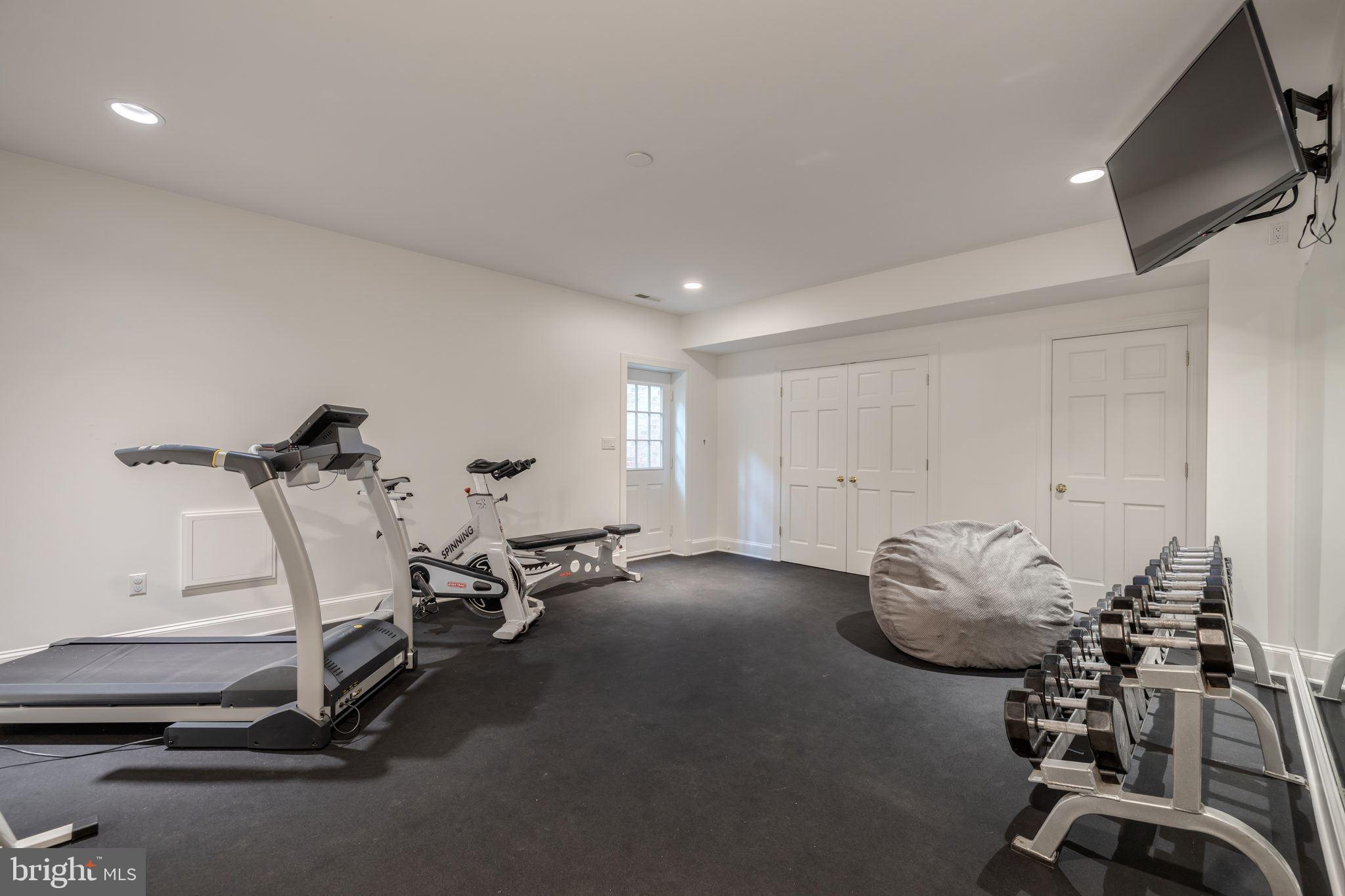 BRADLEY HILLS - Residential