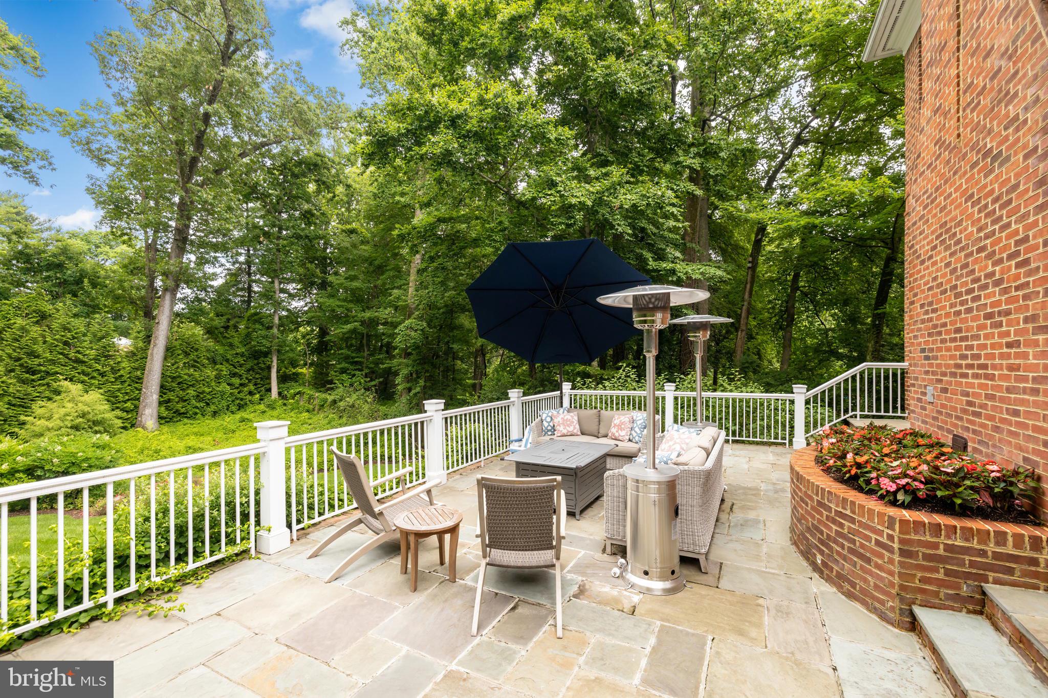 BRADLEY HILLS - Residential