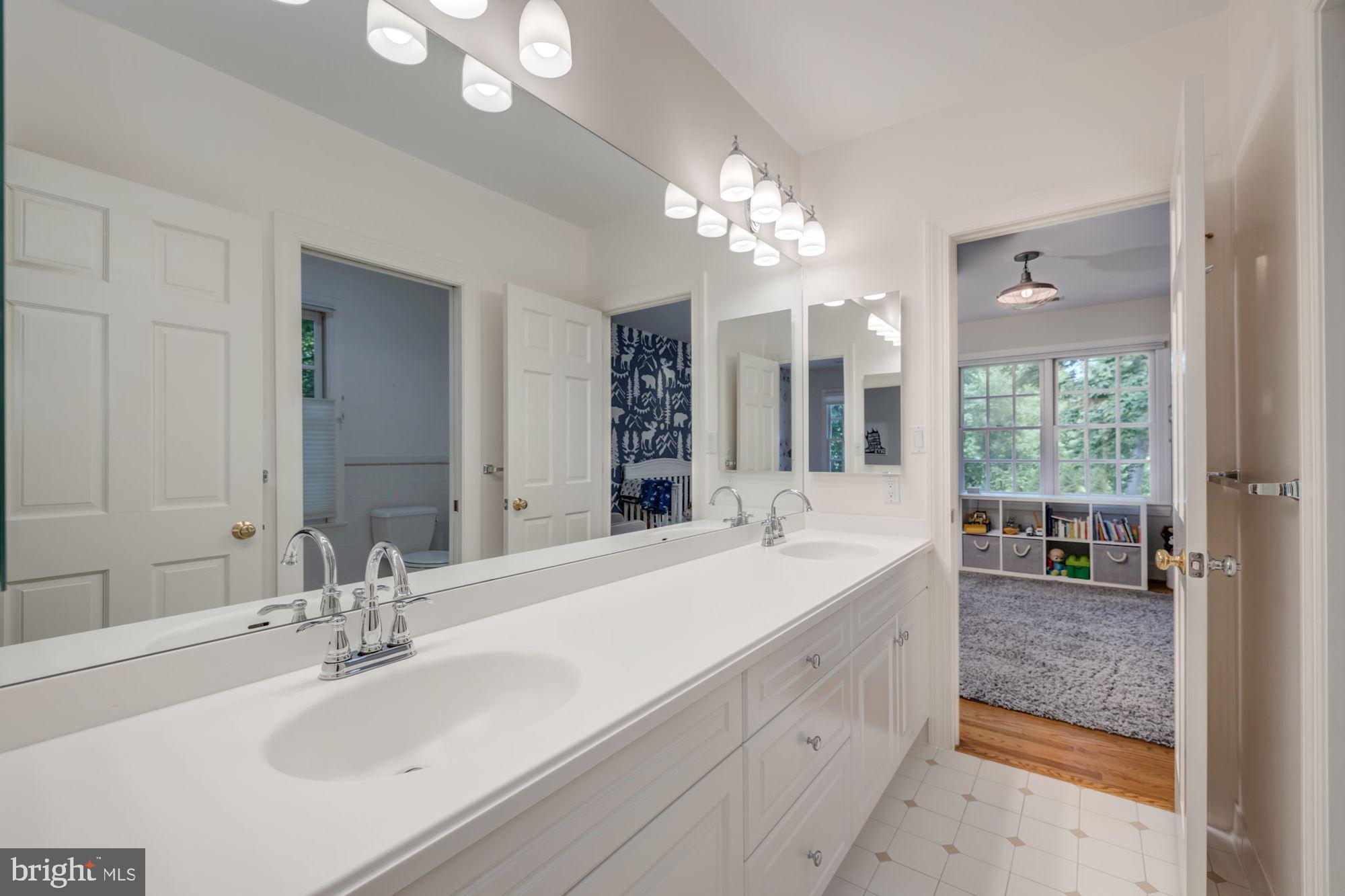 BRADLEY HILLS - Residential