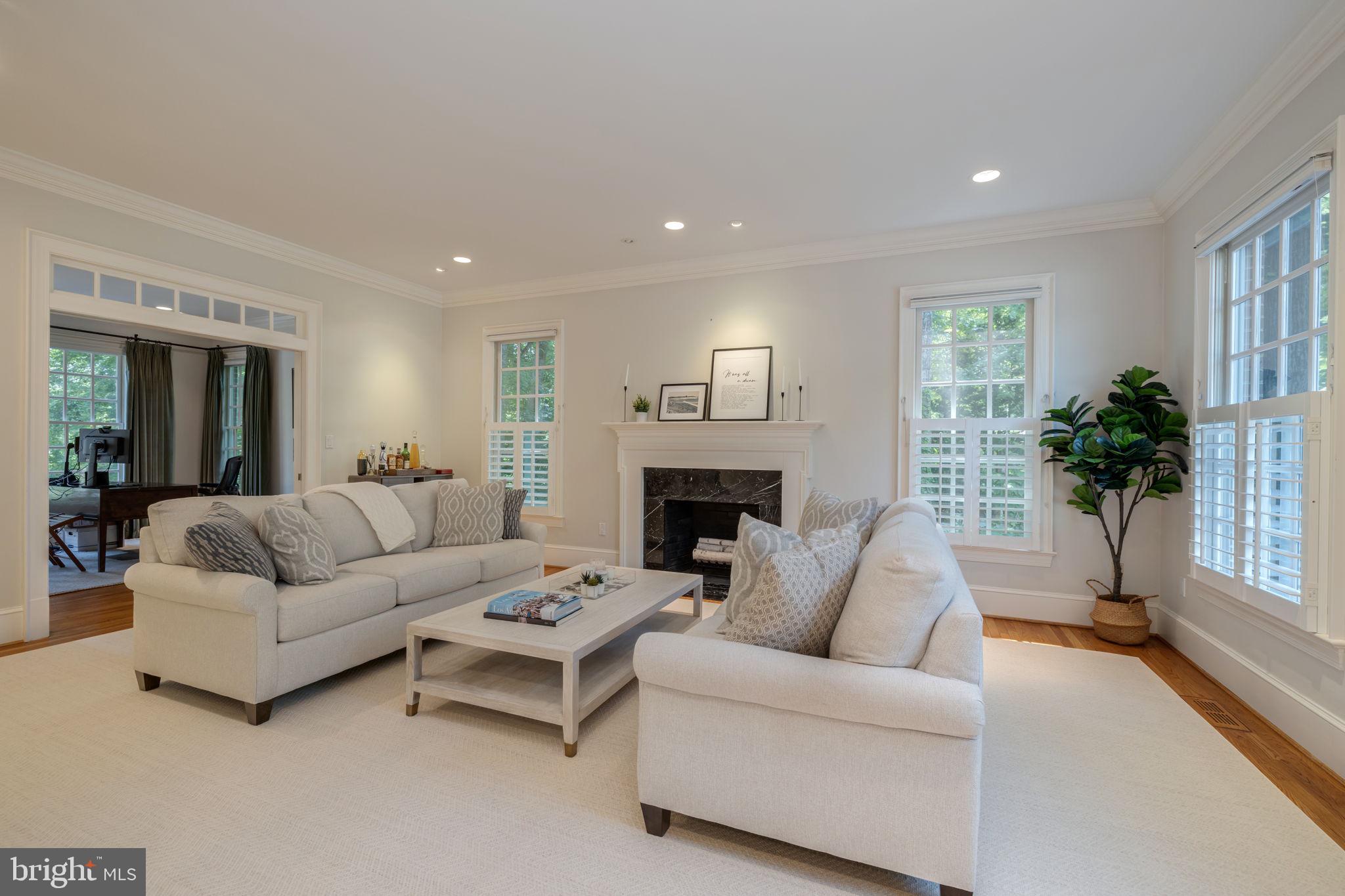 BRADLEY HILLS - Residential