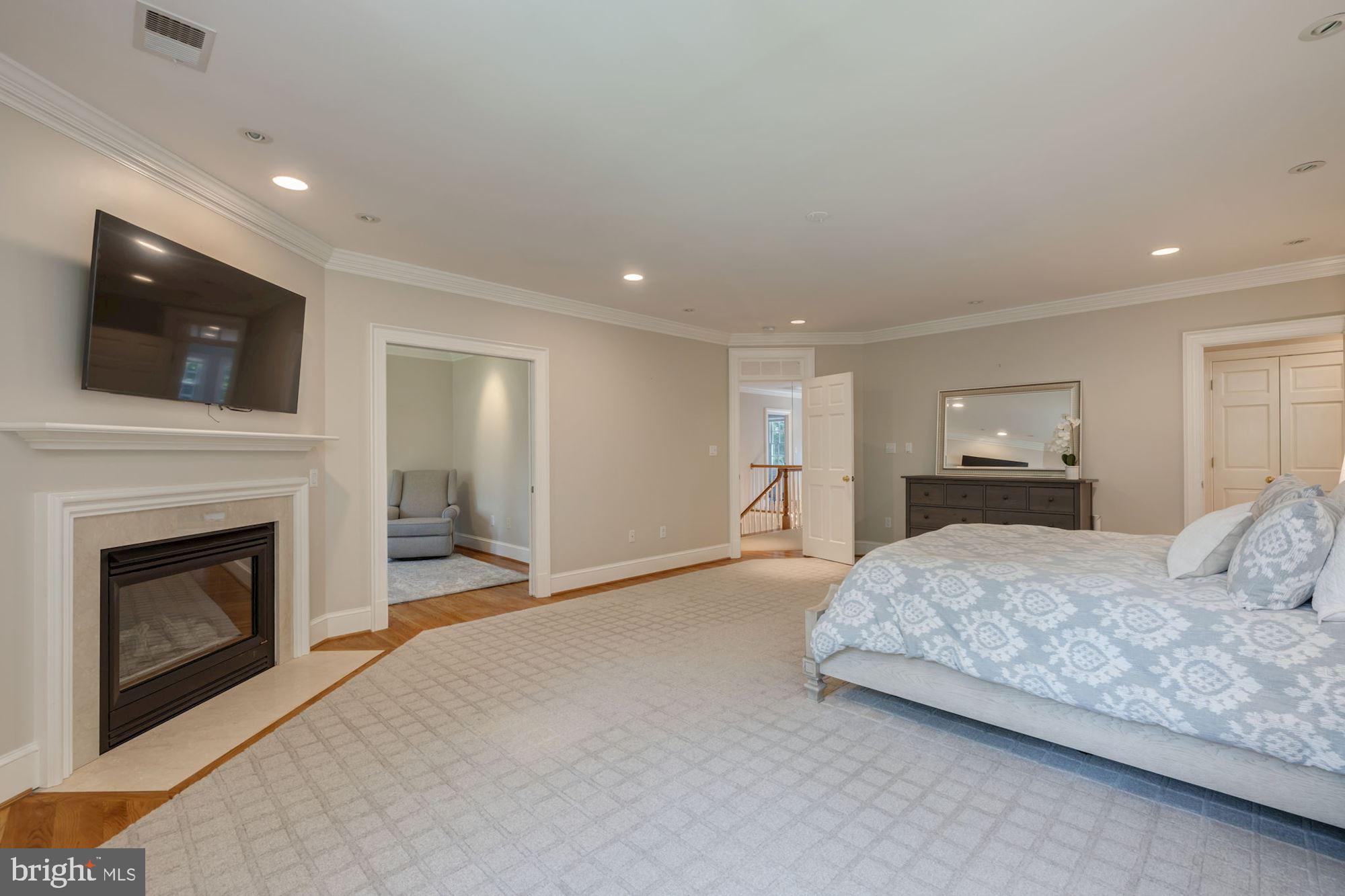 BRADLEY HILLS - Residential