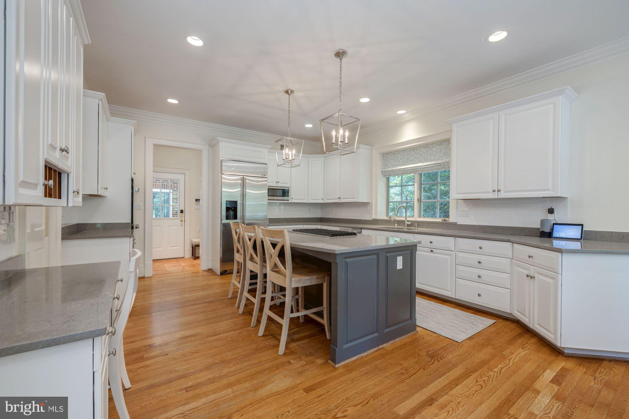 BRADLEY HILLS - Residential