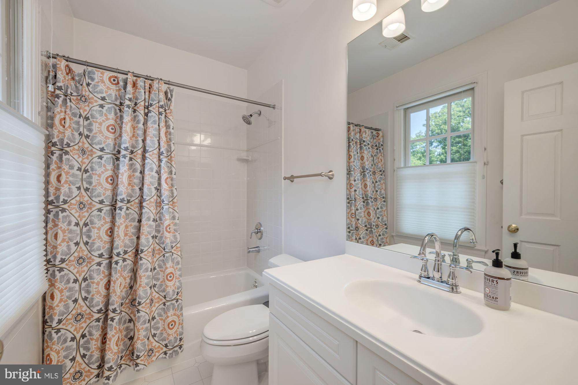 BRADLEY HILLS - Residential