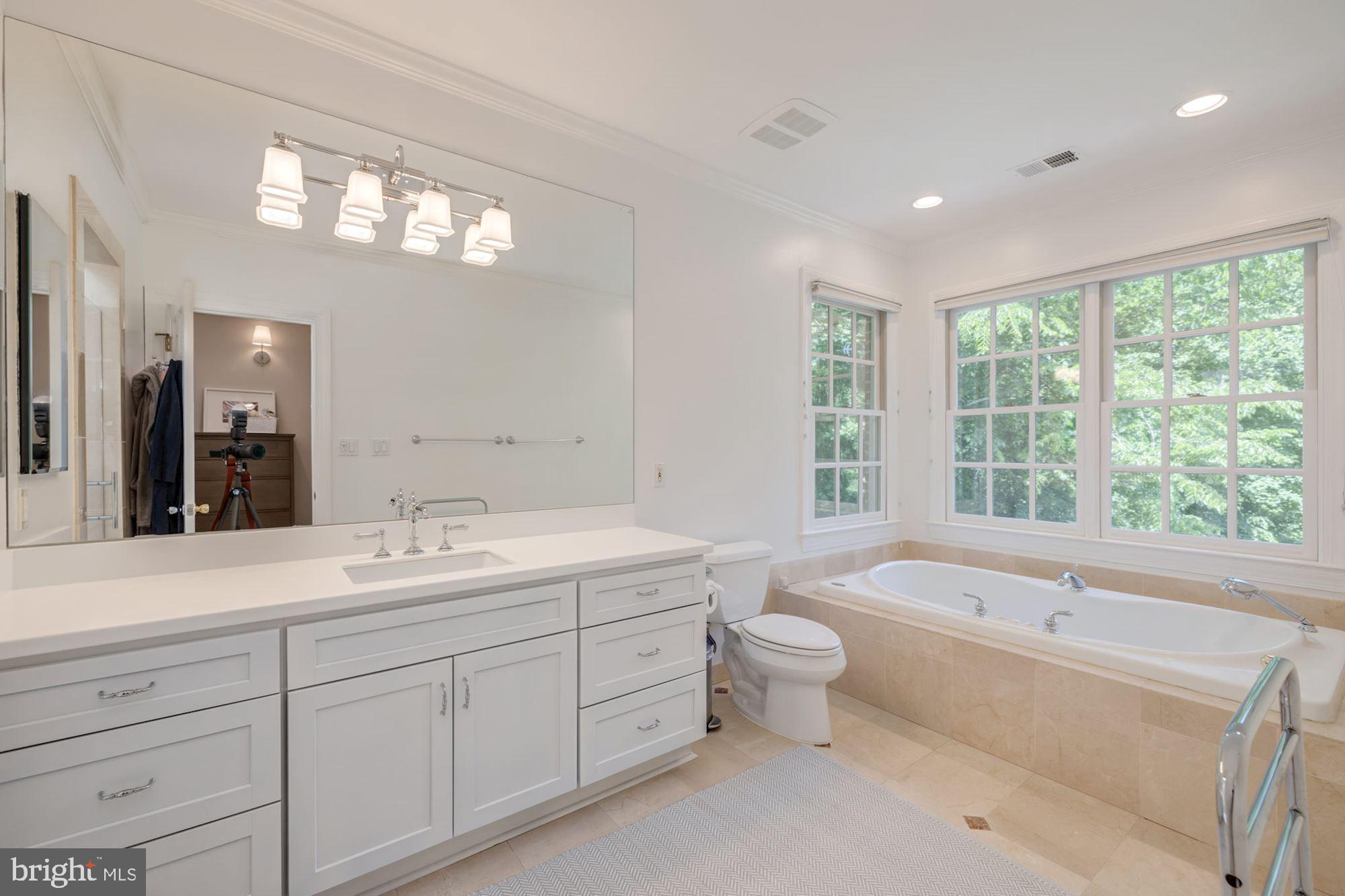 BRADLEY HILLS - Residential