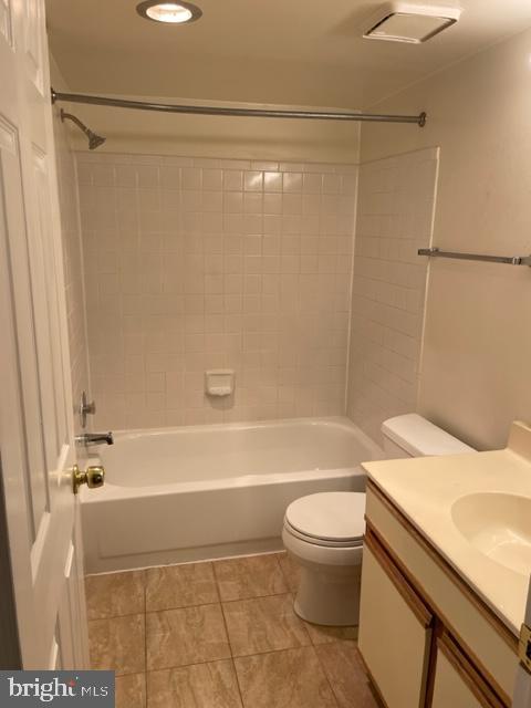 BATTERY HEIGHTS - Residential Lease