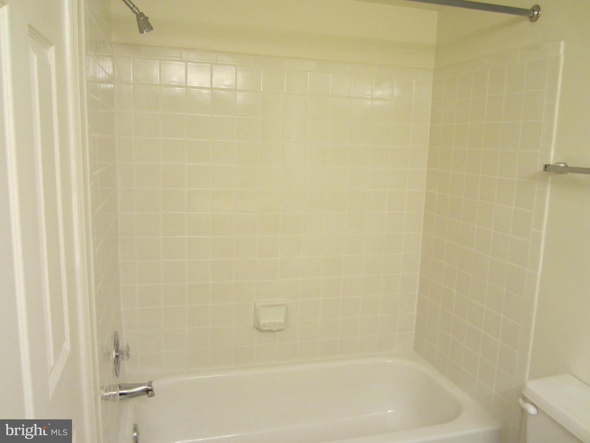 BATTERY HEIGHTS - Residential Lease