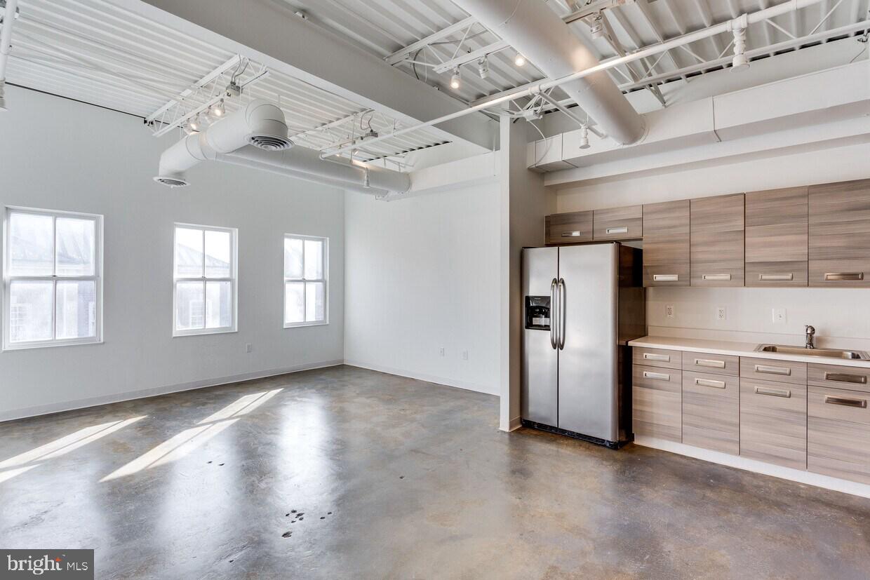 120 N ALFRED STREET