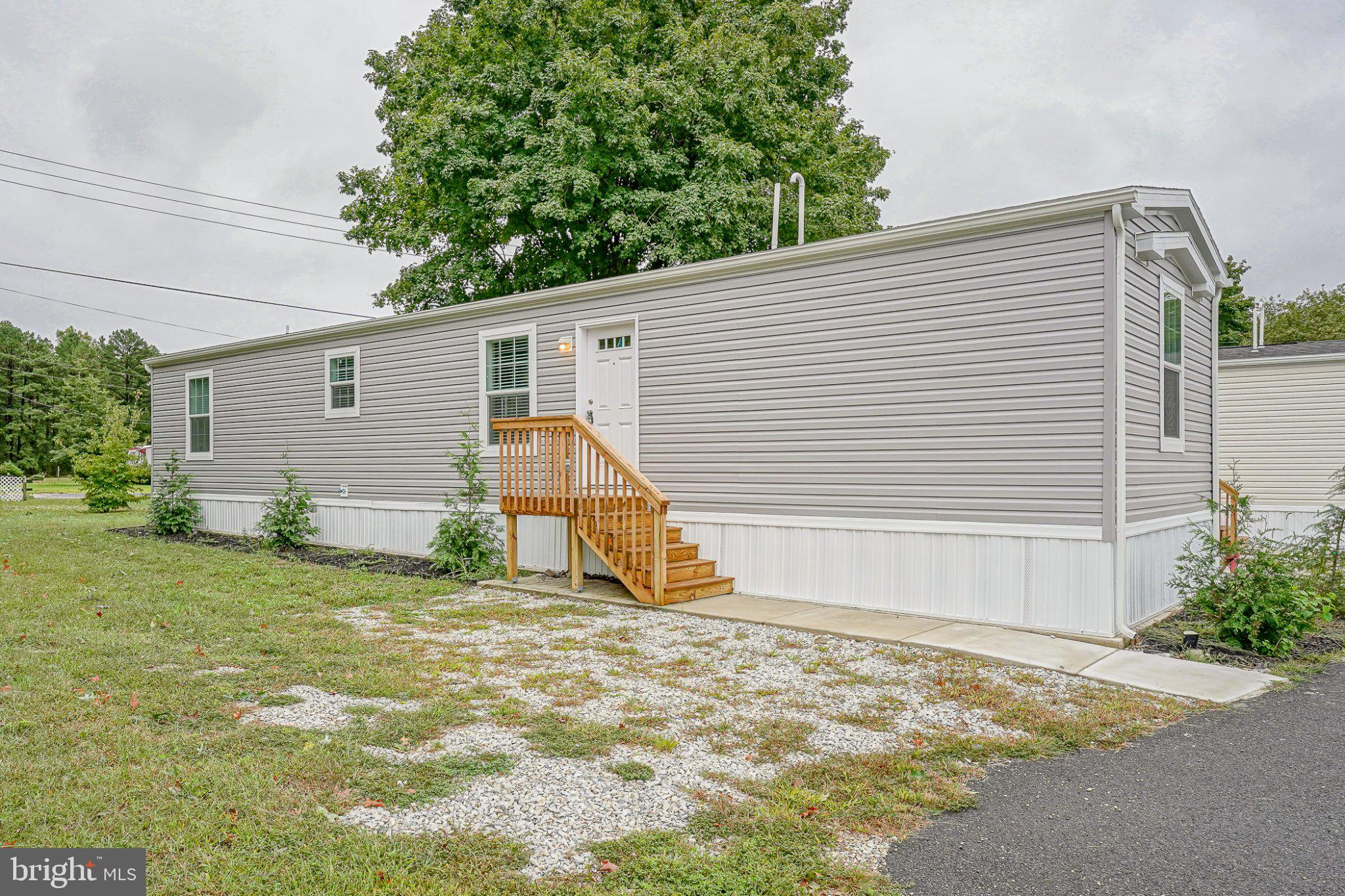 112 MOSS LANE