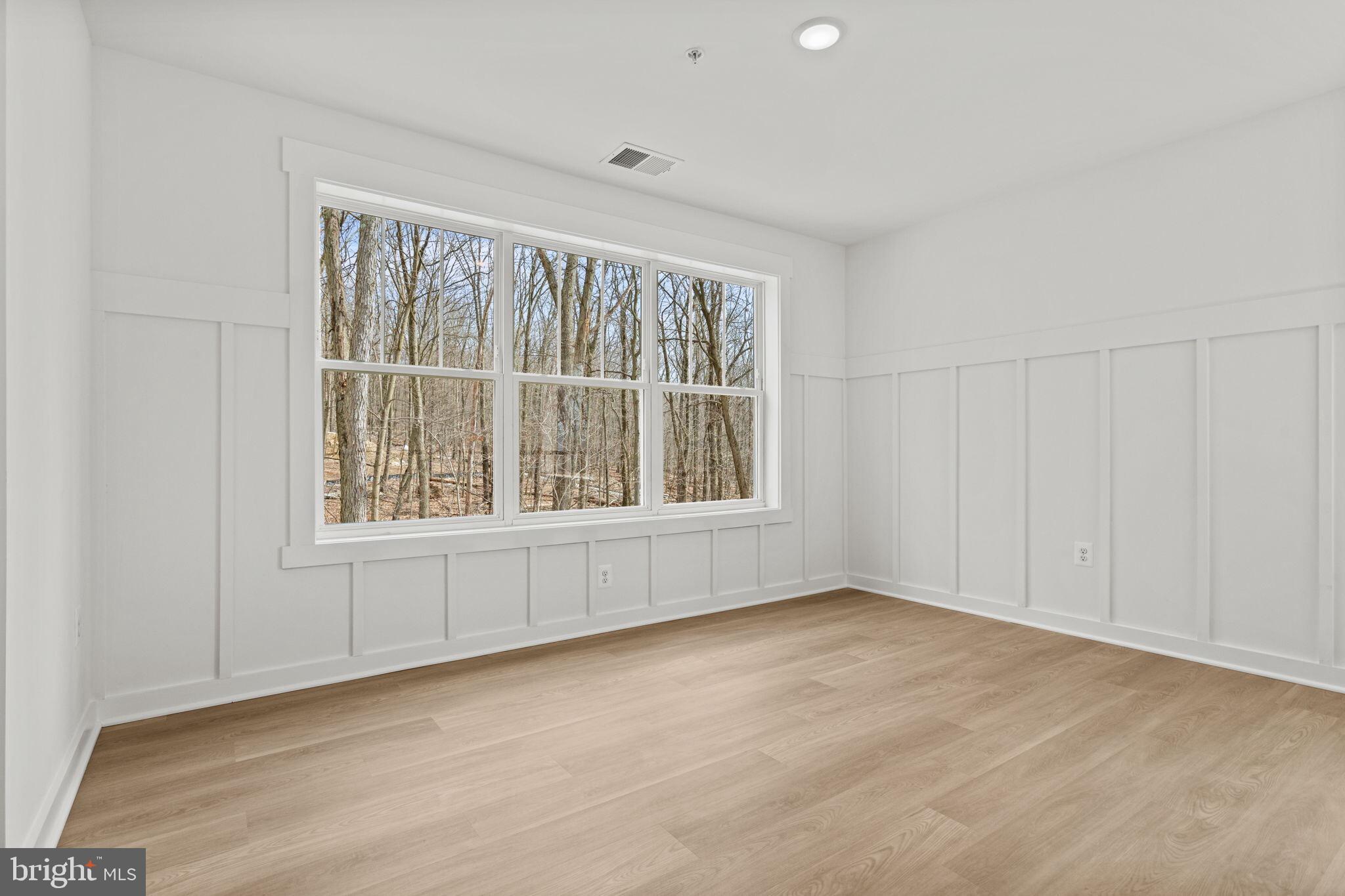 SHADY SIDE - Residential