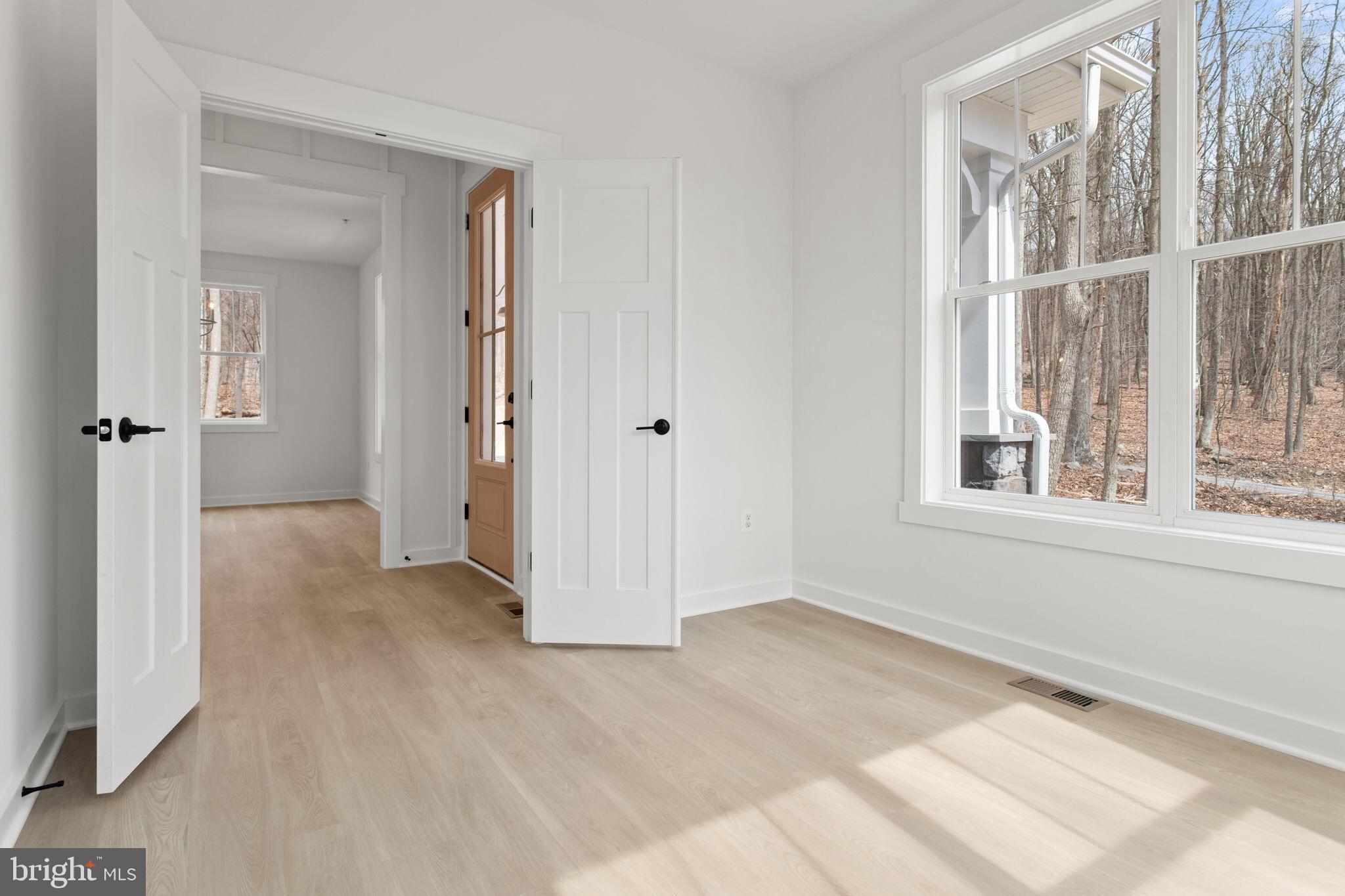 SHADY SIDE - Residential