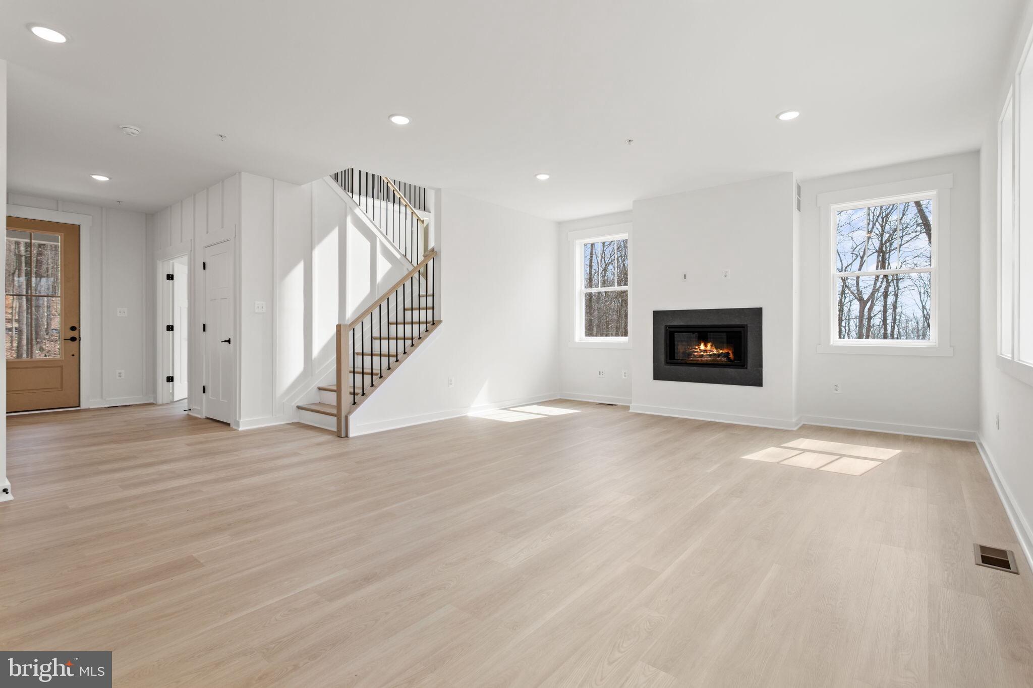 SHADY SIDE - Residential