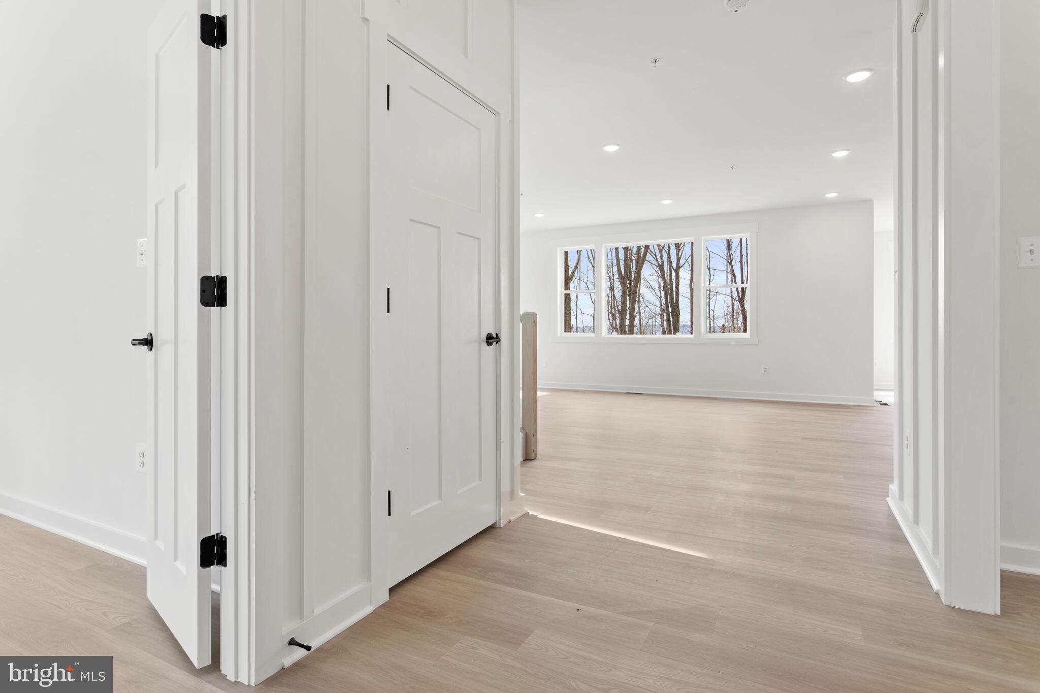 SHADY SIDE - Residential