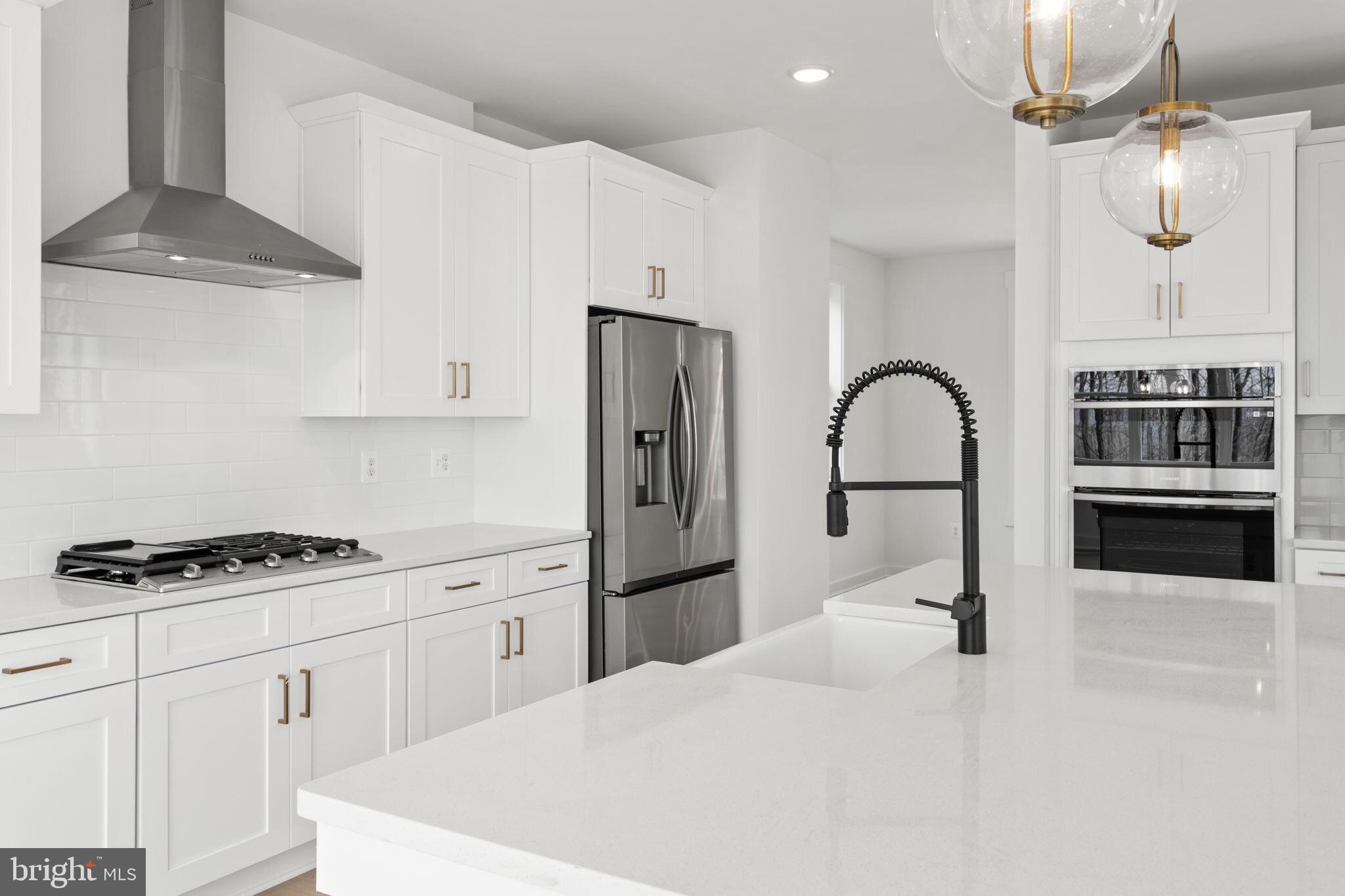 SHADY SIDE - Residential