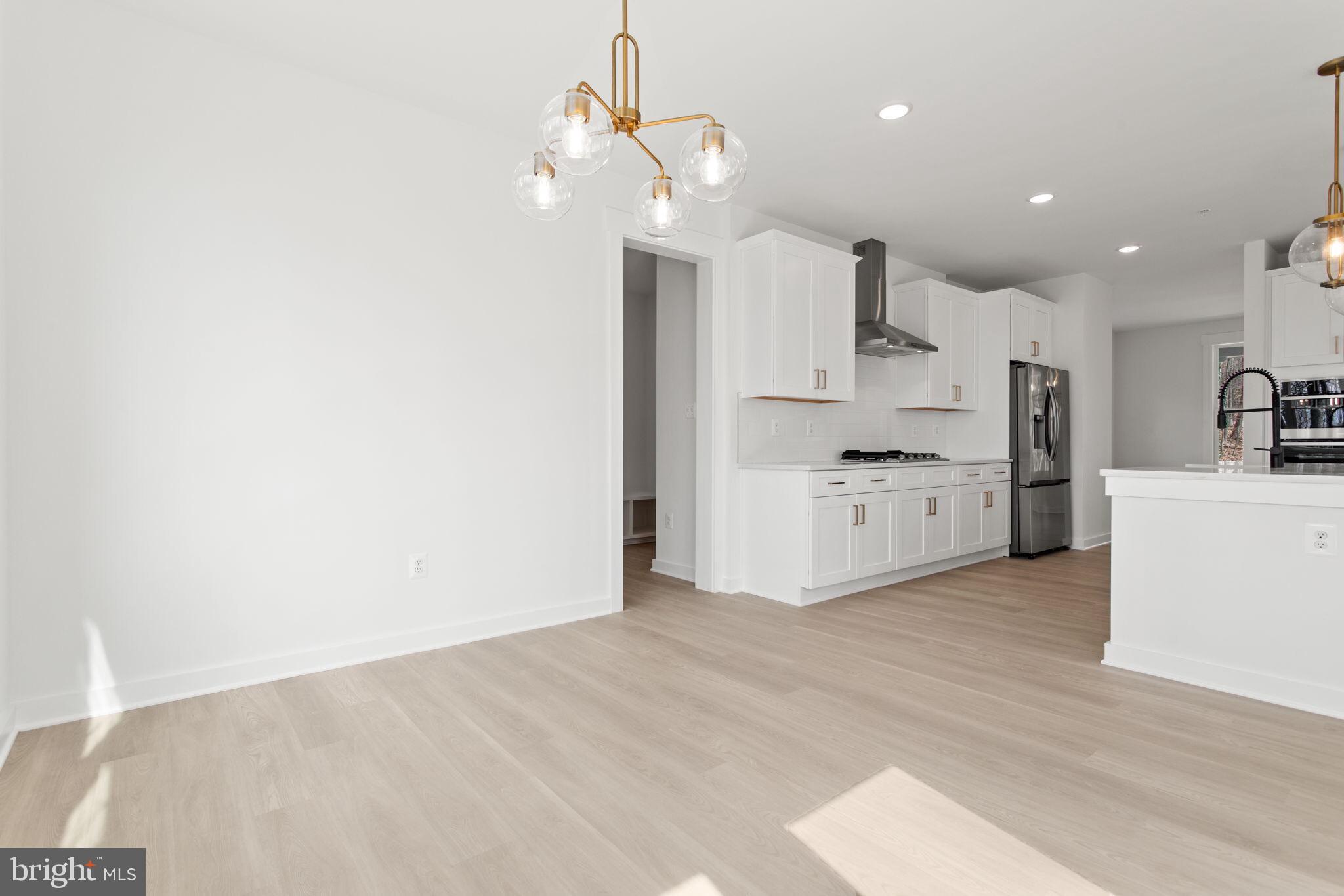 SHADY SIDE - Residential