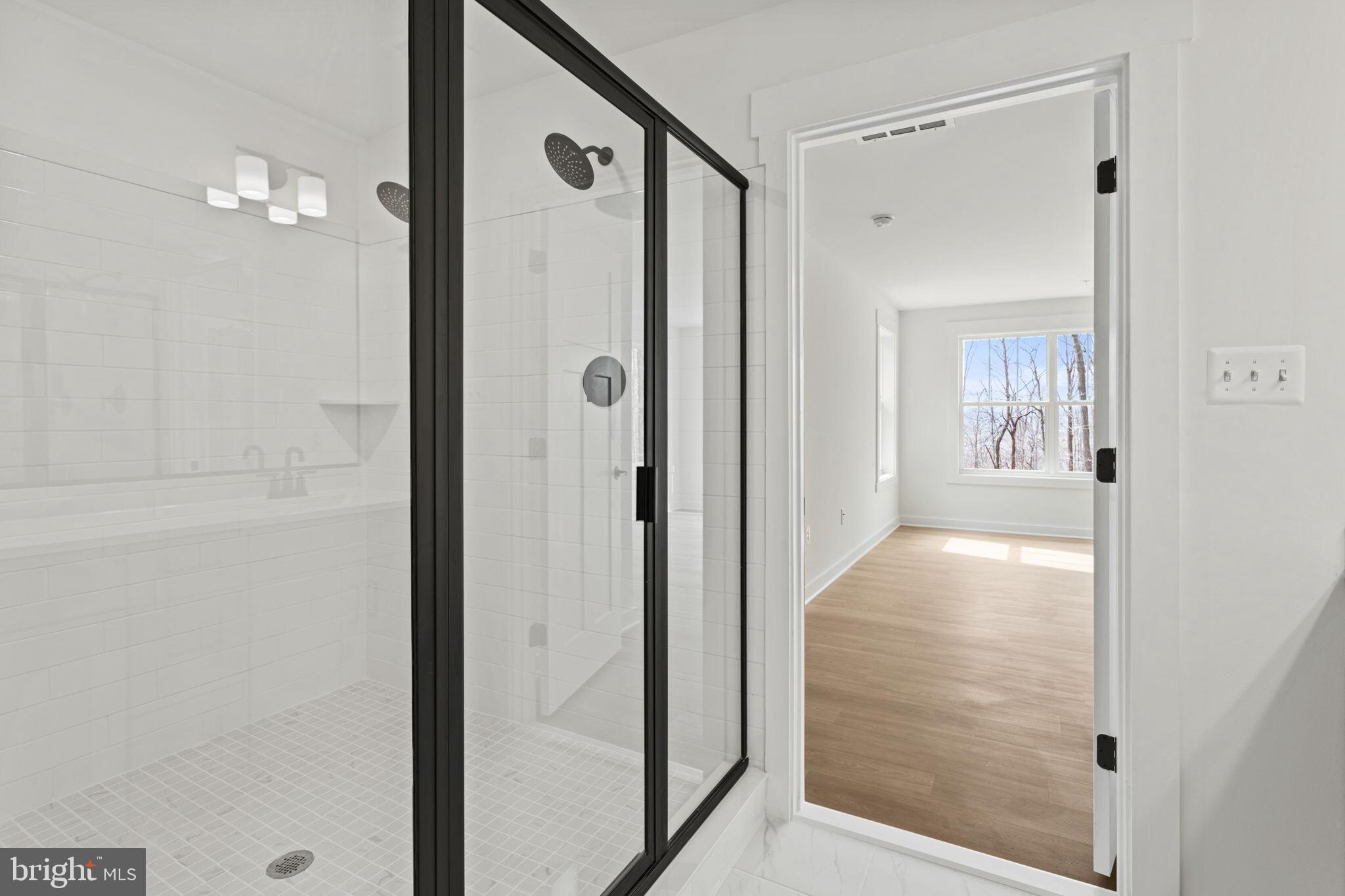 SHADY SIDE - Residential