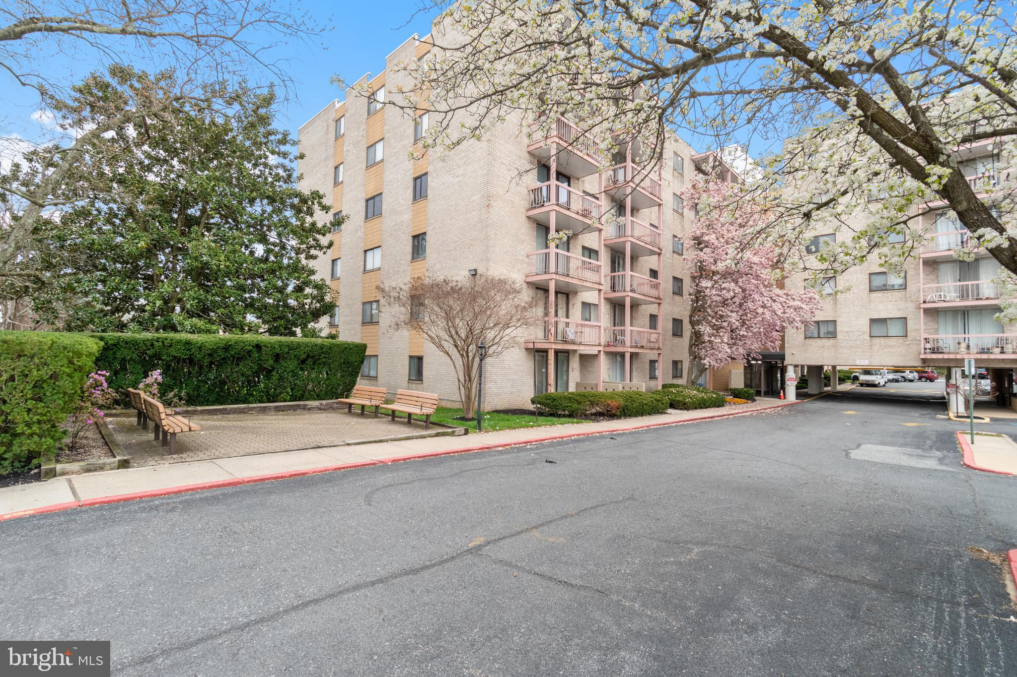 PIKESVILLE - Residential