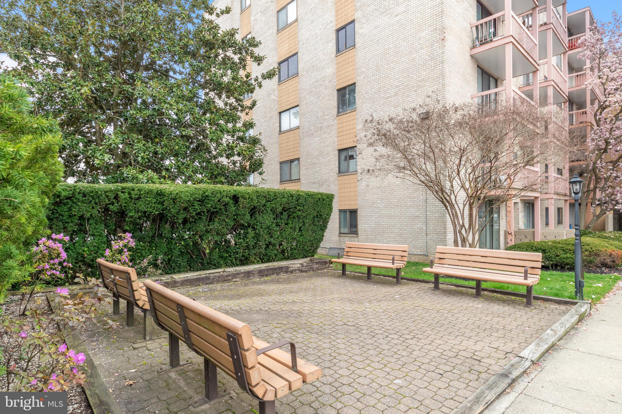 PIKESVILLE - Residential