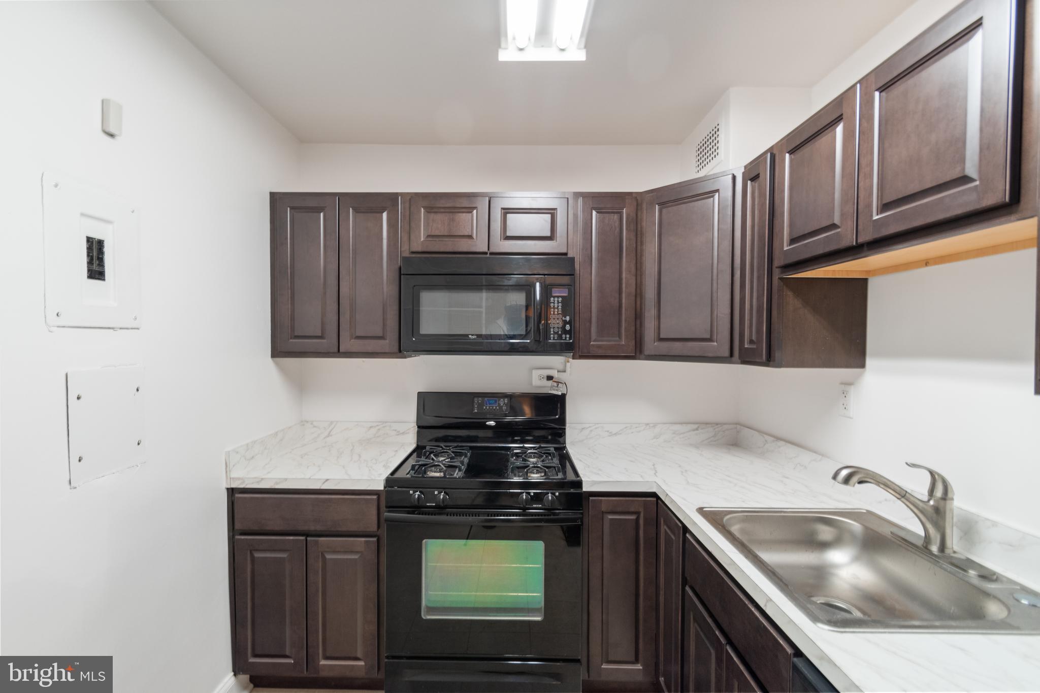 PIKESVILLE - Residential