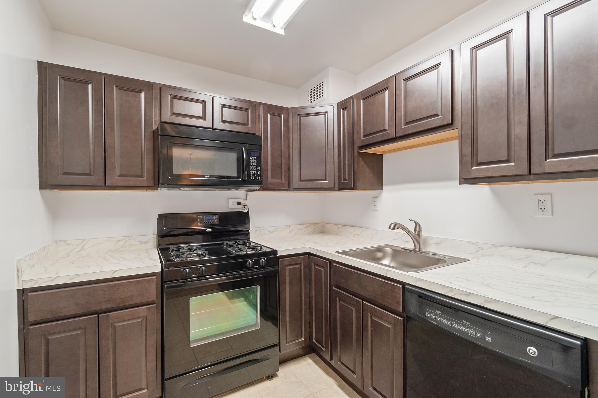 PIKESVILLE - Residential