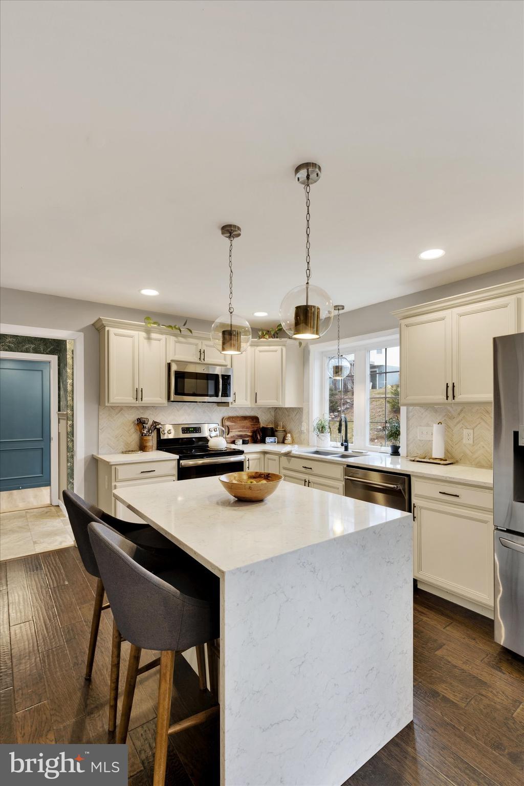 CEDAR HOLLOW - Residential