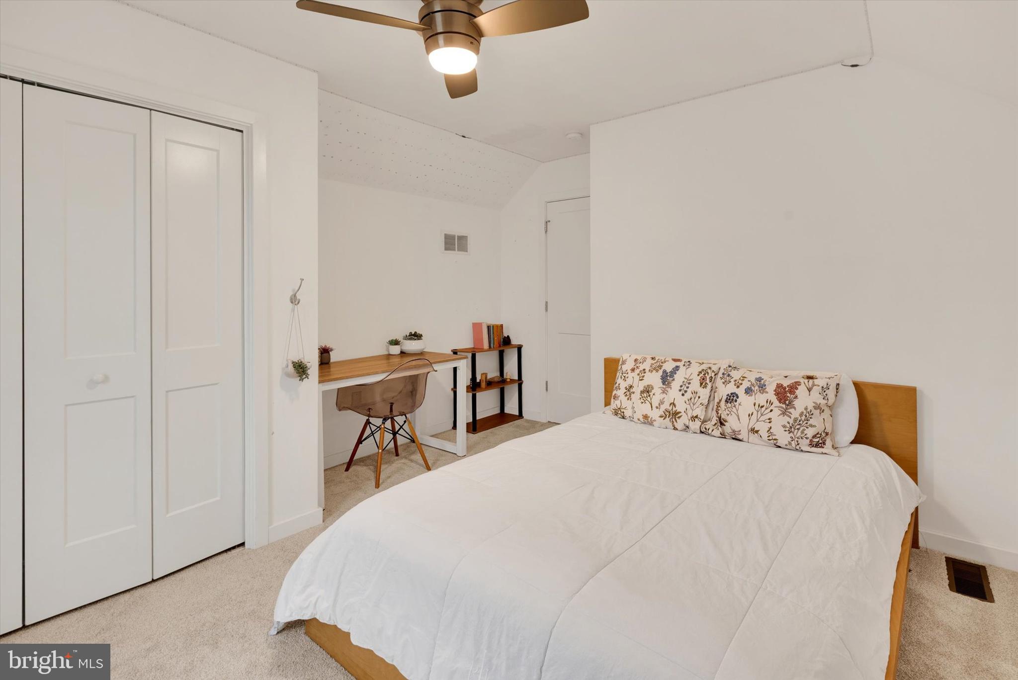 CEDAR HOLLOW - Residential