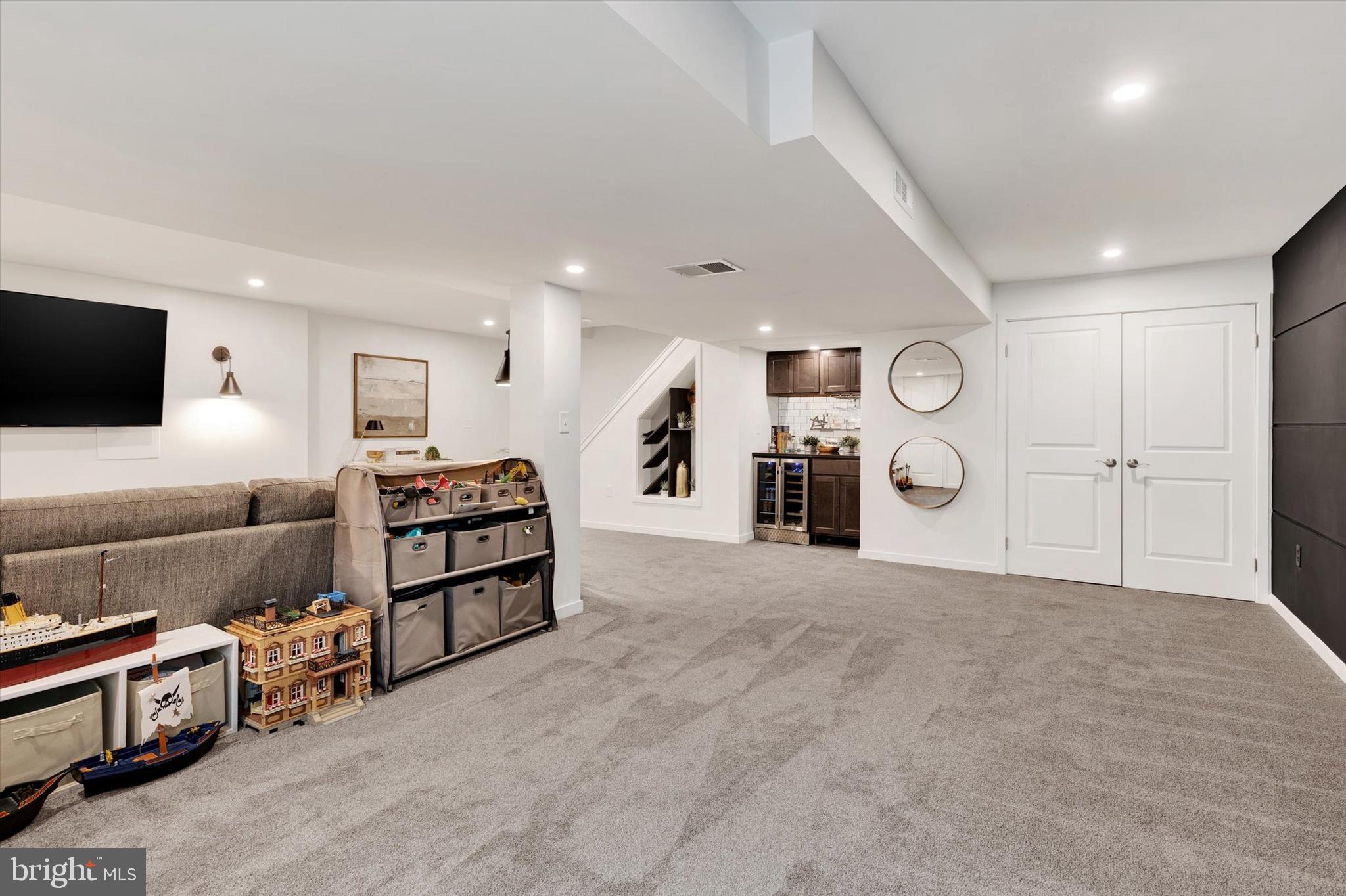 CEDAR HOLLOW - Residential