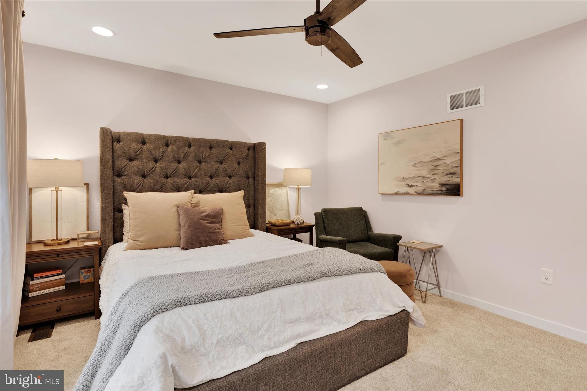 CEDAR HOLLOW - Residential