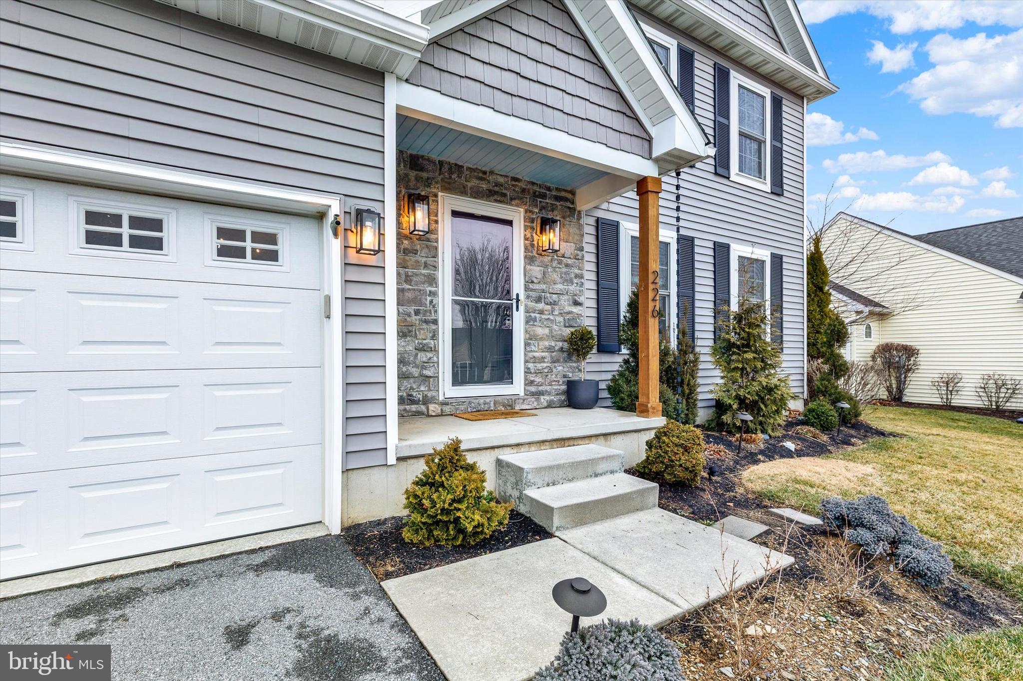 CEDAR HOLLOW - Residential