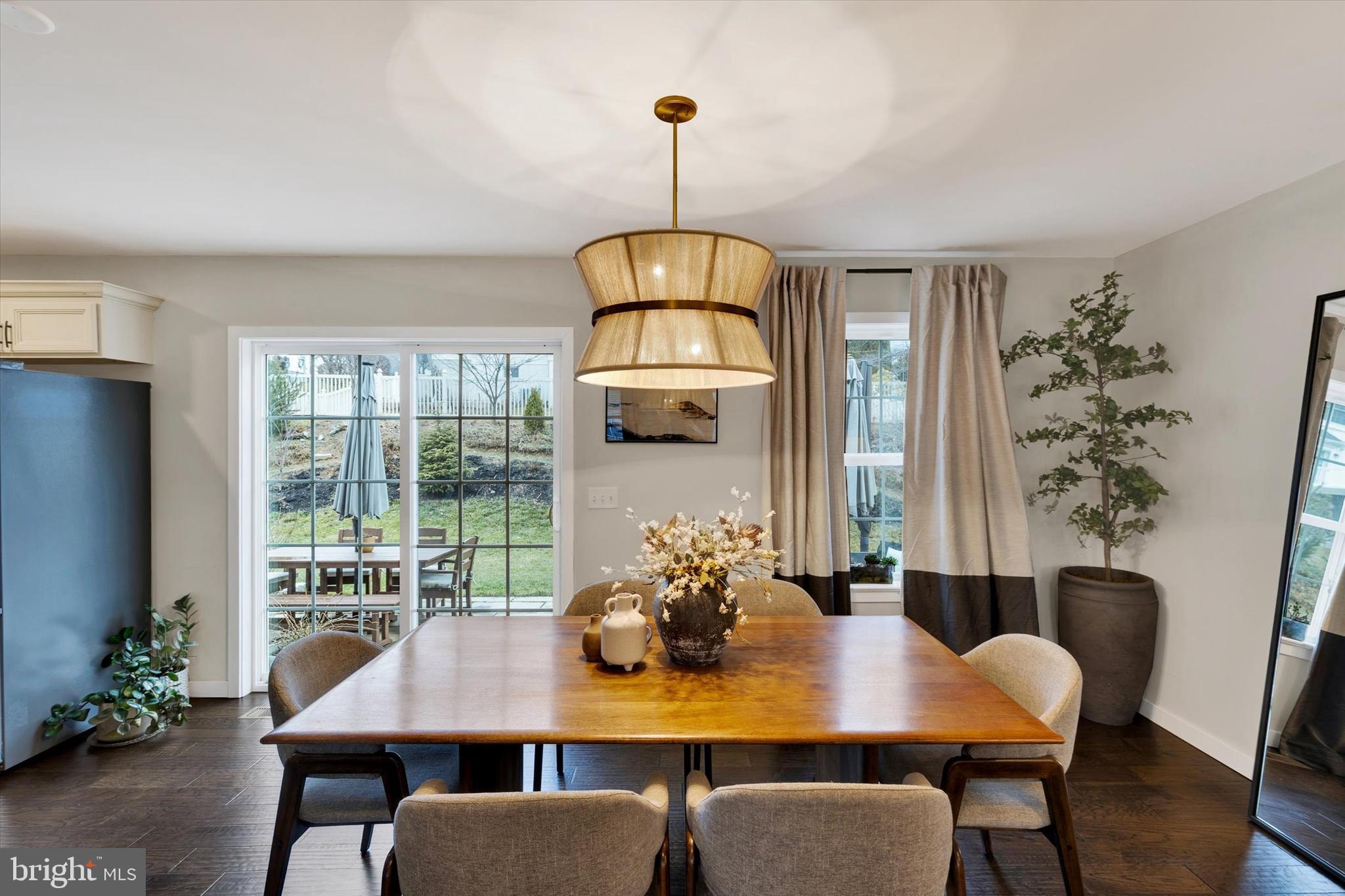 CEDAR HOLLOW - Residential