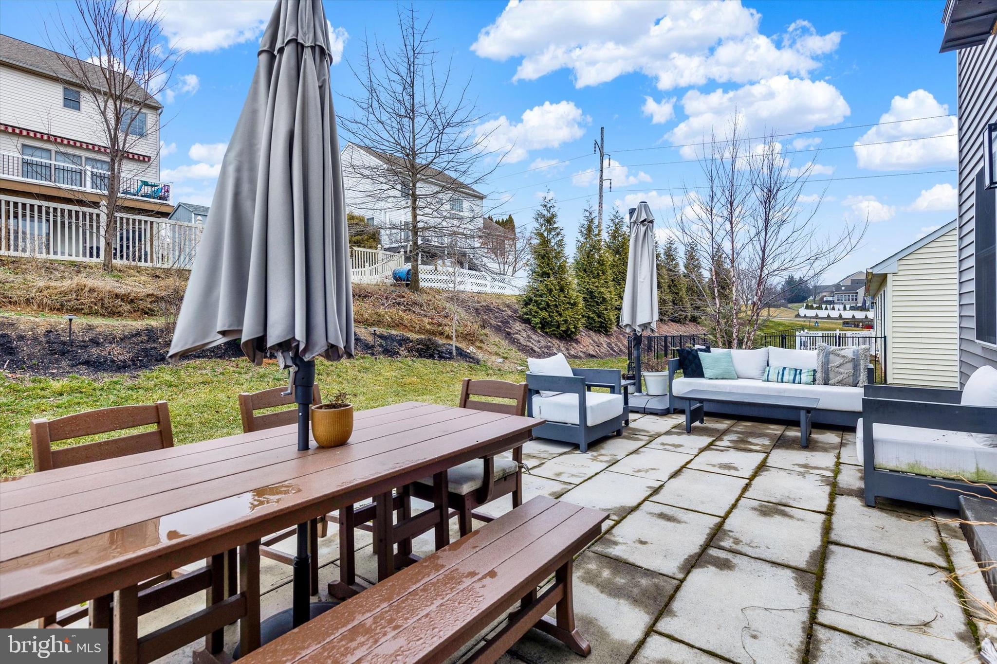 CEDAR HOLLOW - Residential