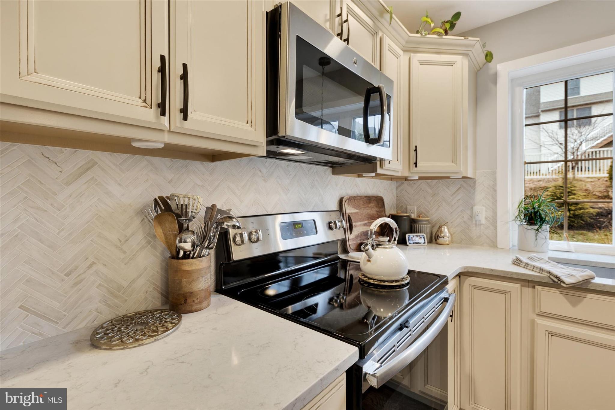 CEDAR HOLLOW - Residential