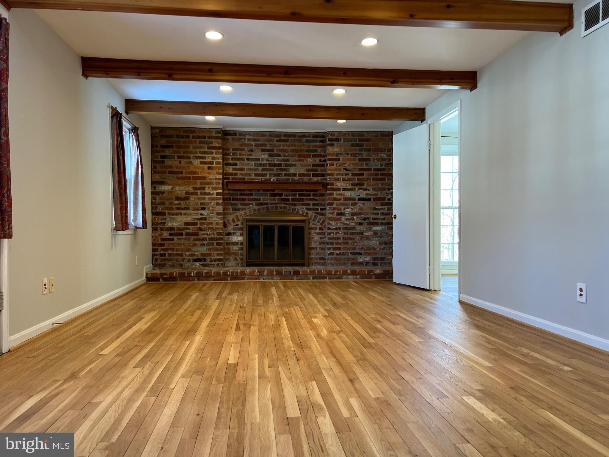 MONTGOMERY VILLAGE - Residential