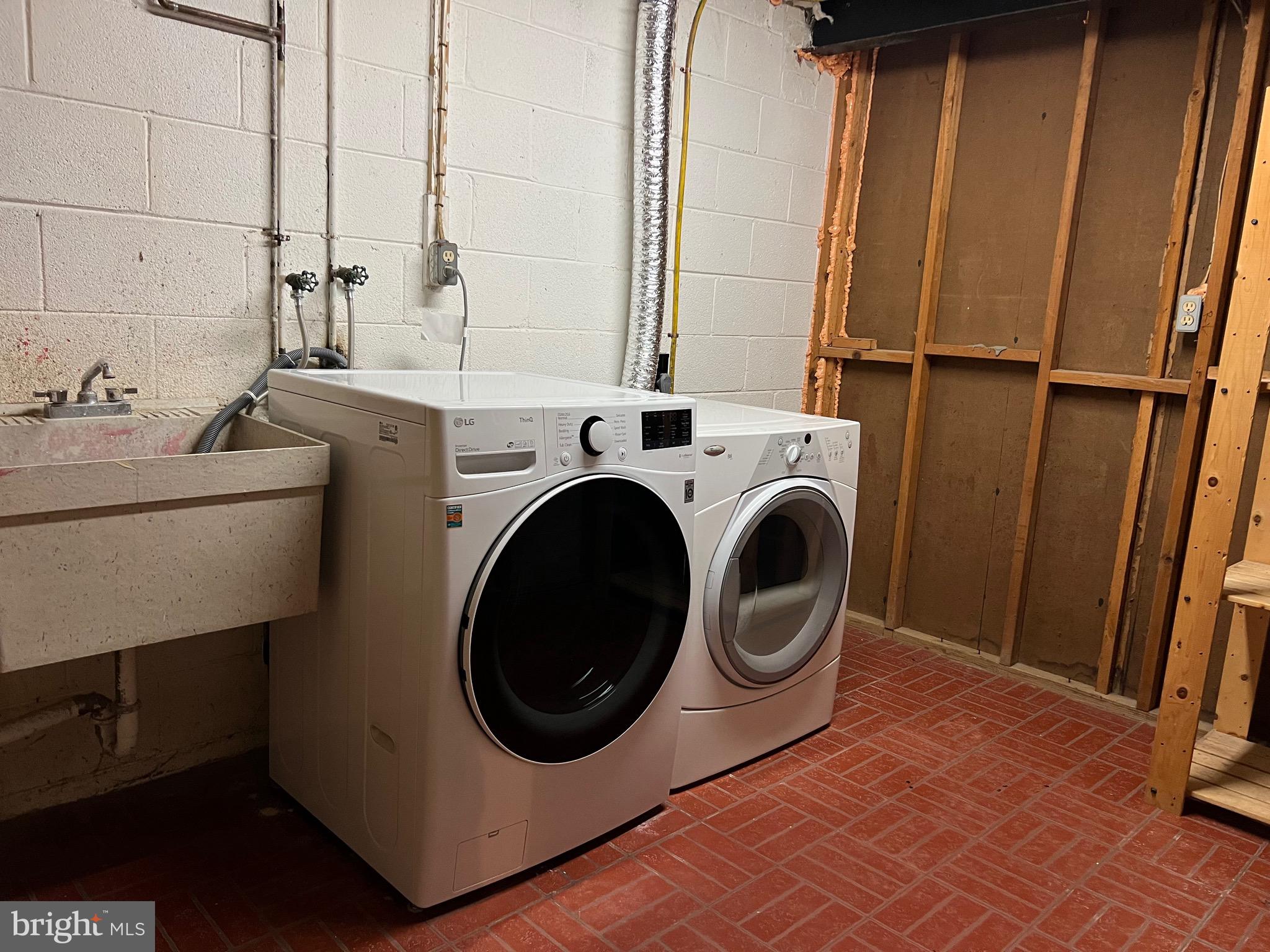 MONTGOMERY VILLAGE - Residential