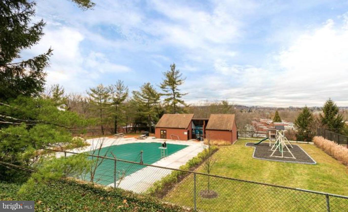 RUXTON CROSSING - Residential