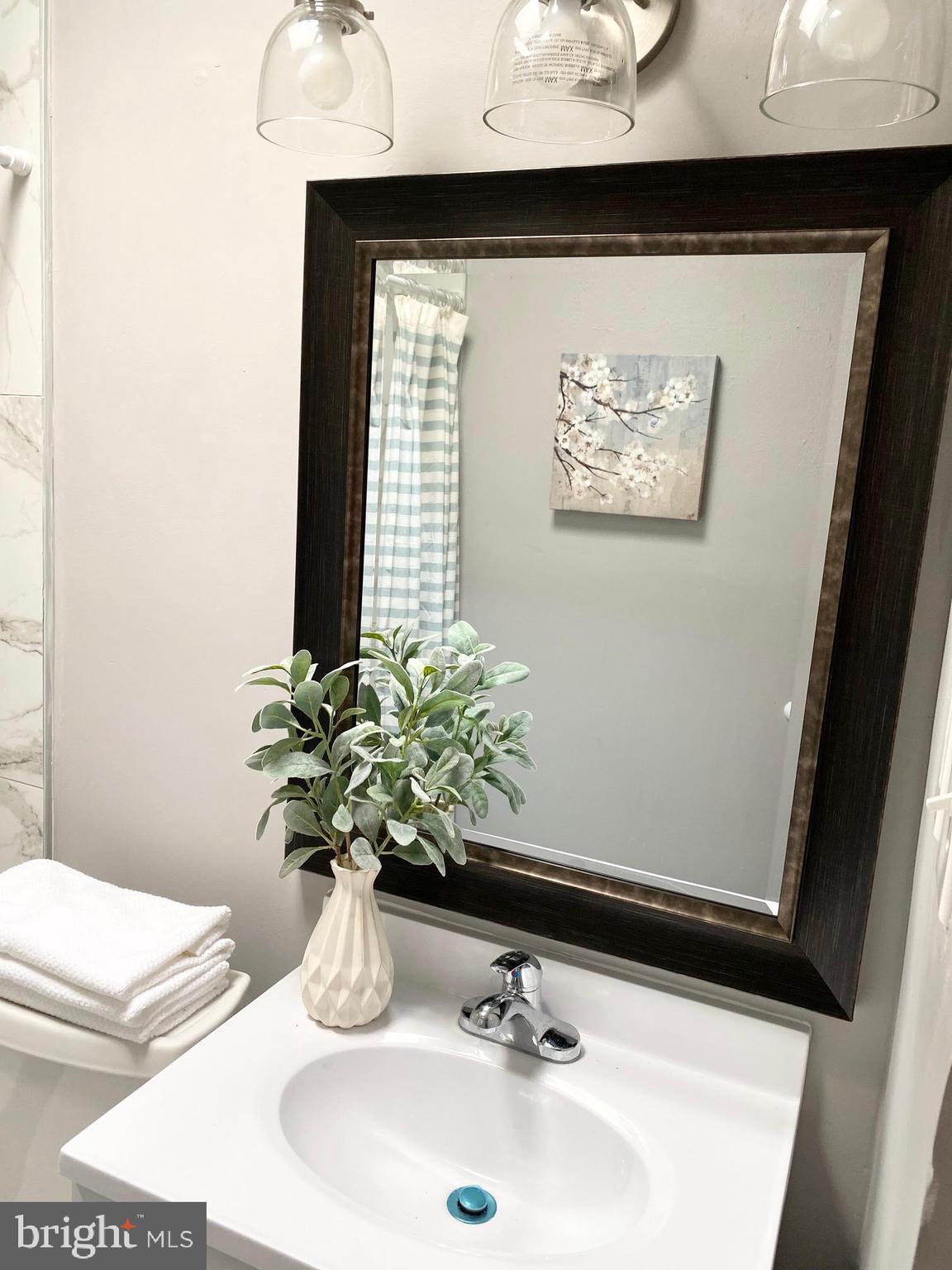 MOORES RUN - Residential Lease