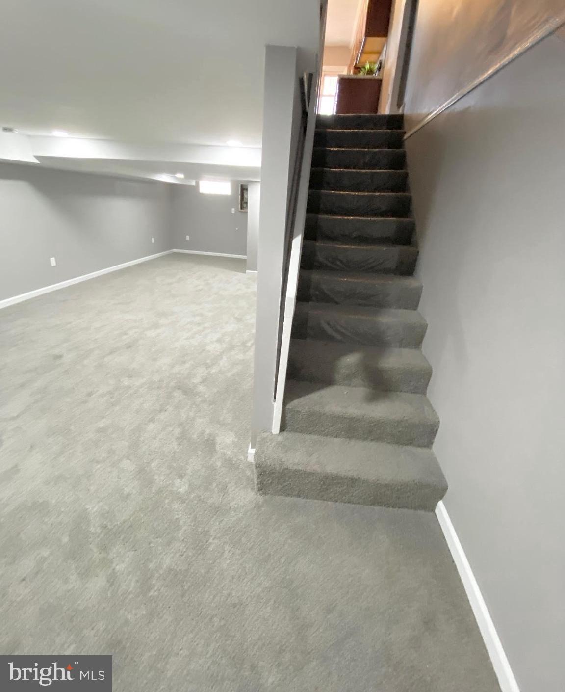 MOORES RUN - Residential Lease