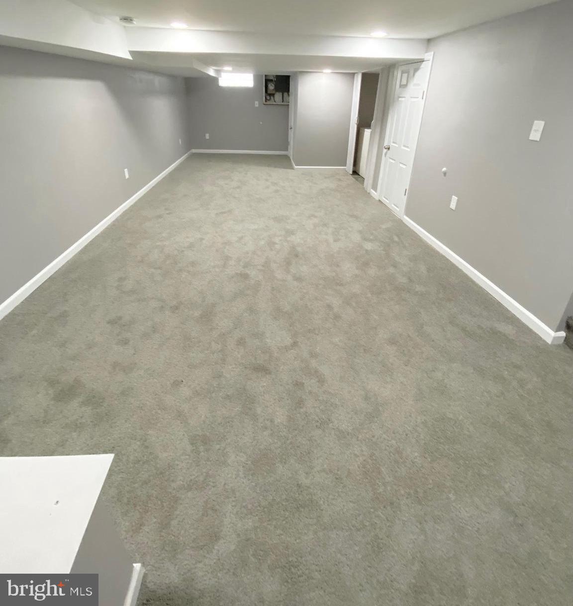 MOORES RUN - Residential Lease