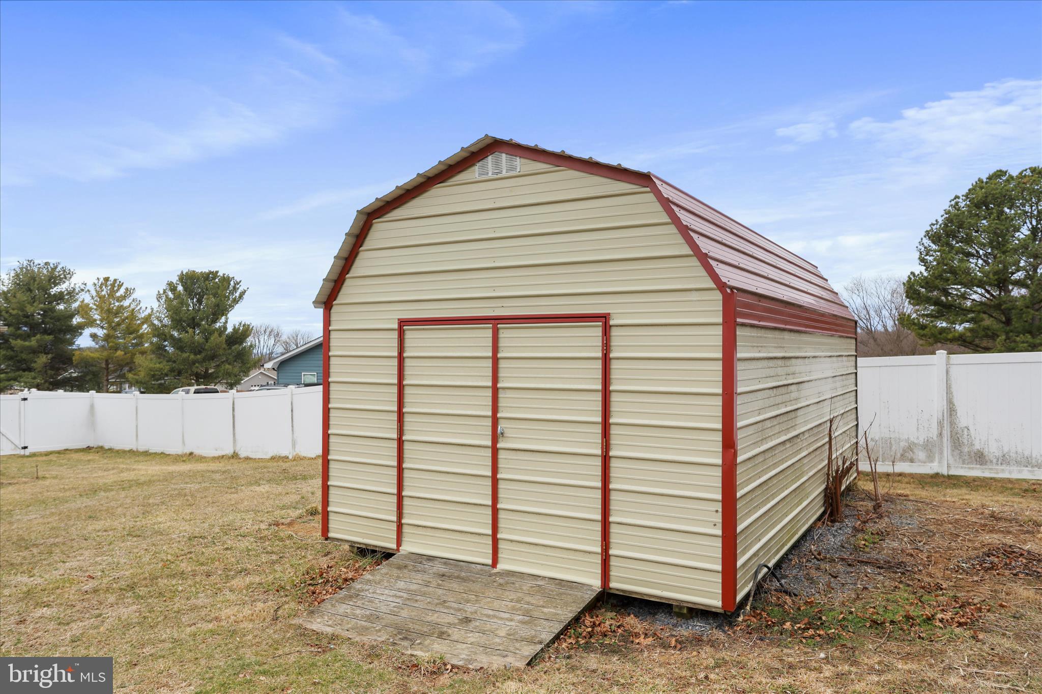 HOLLER - Residential