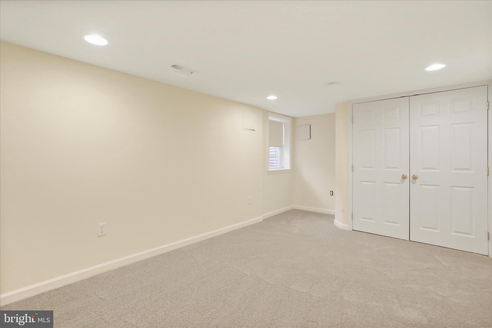 HOLLER - Residential