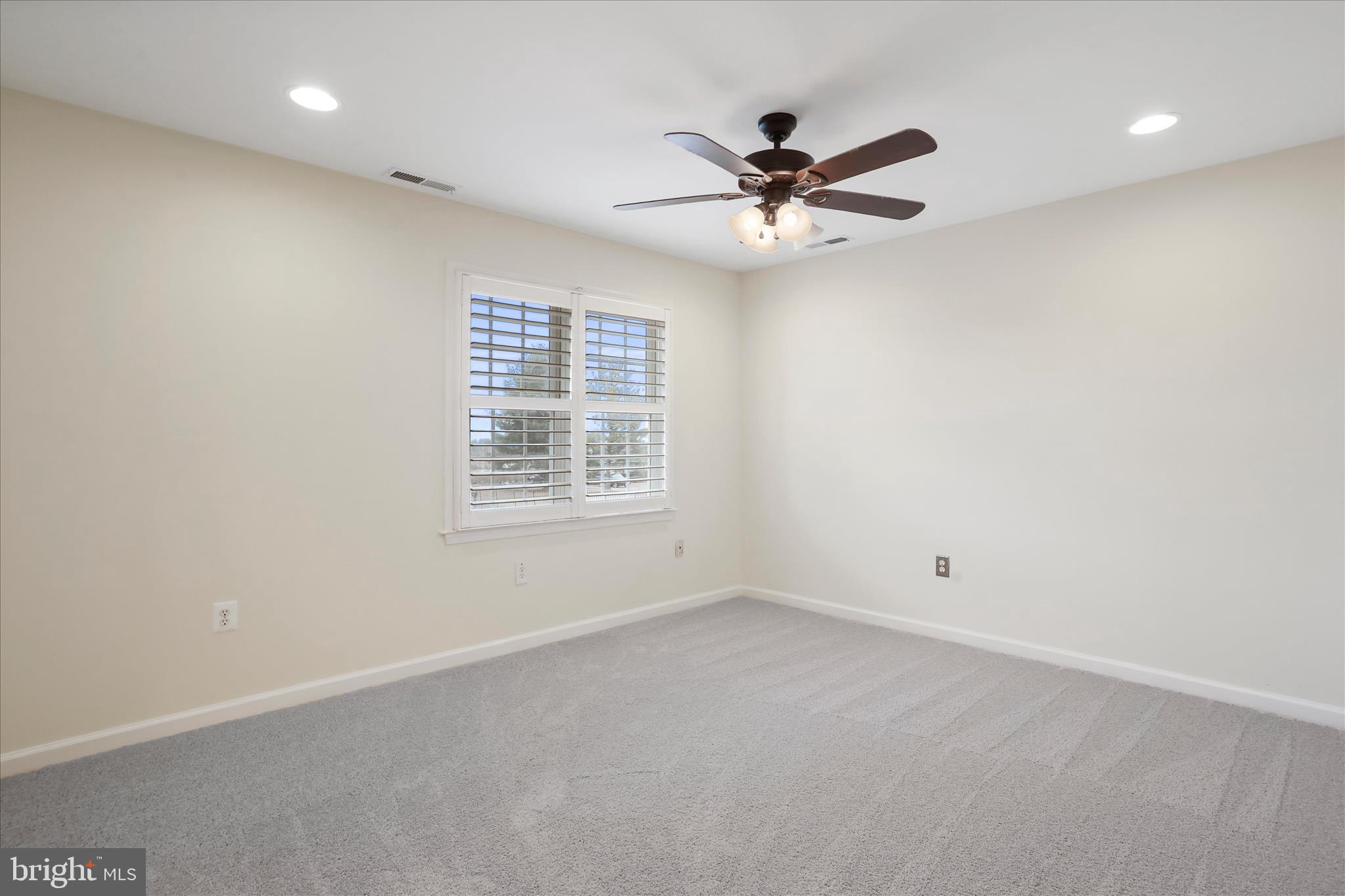 HOLLER - Residential