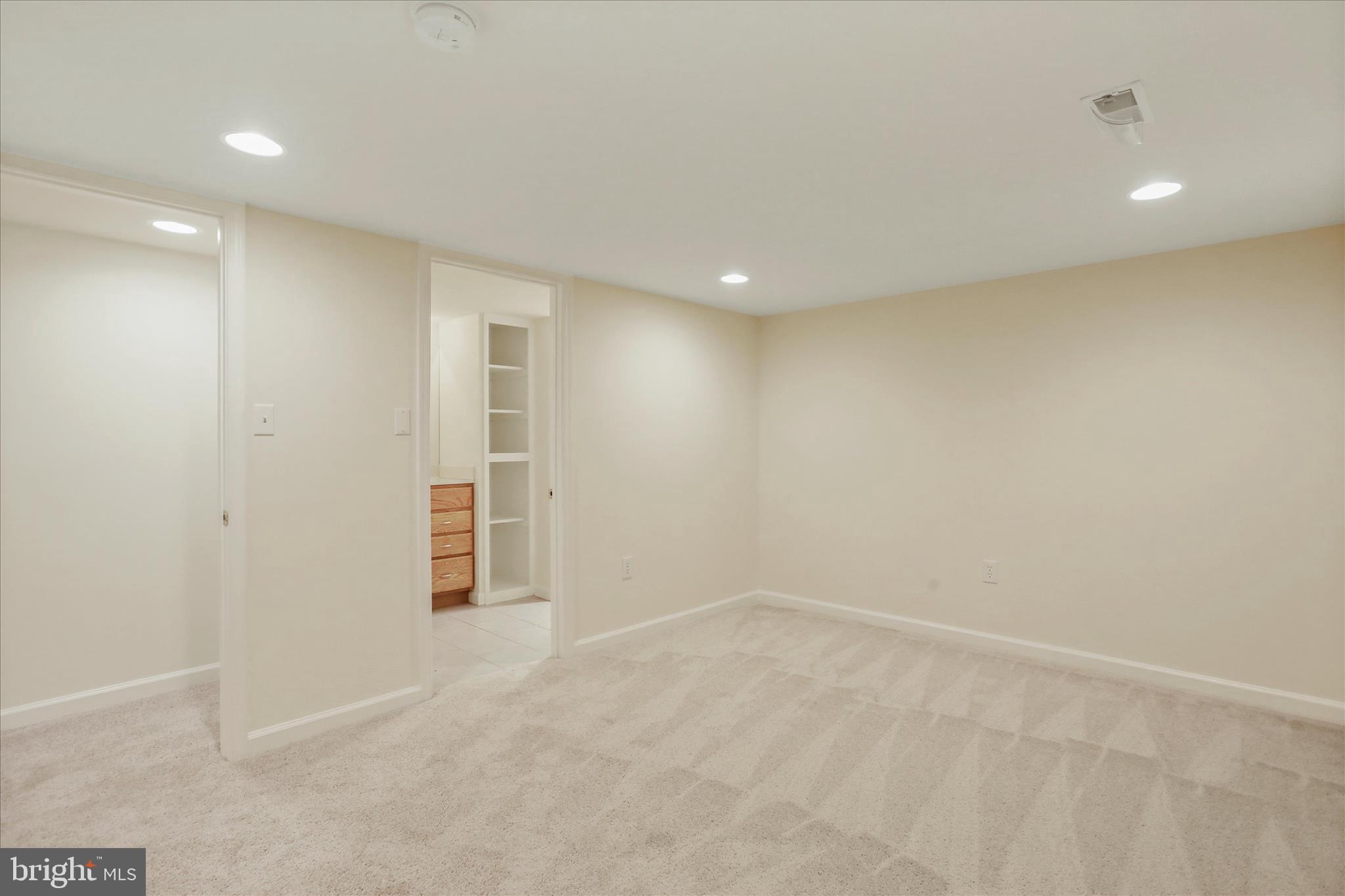 HOLLER - Residential