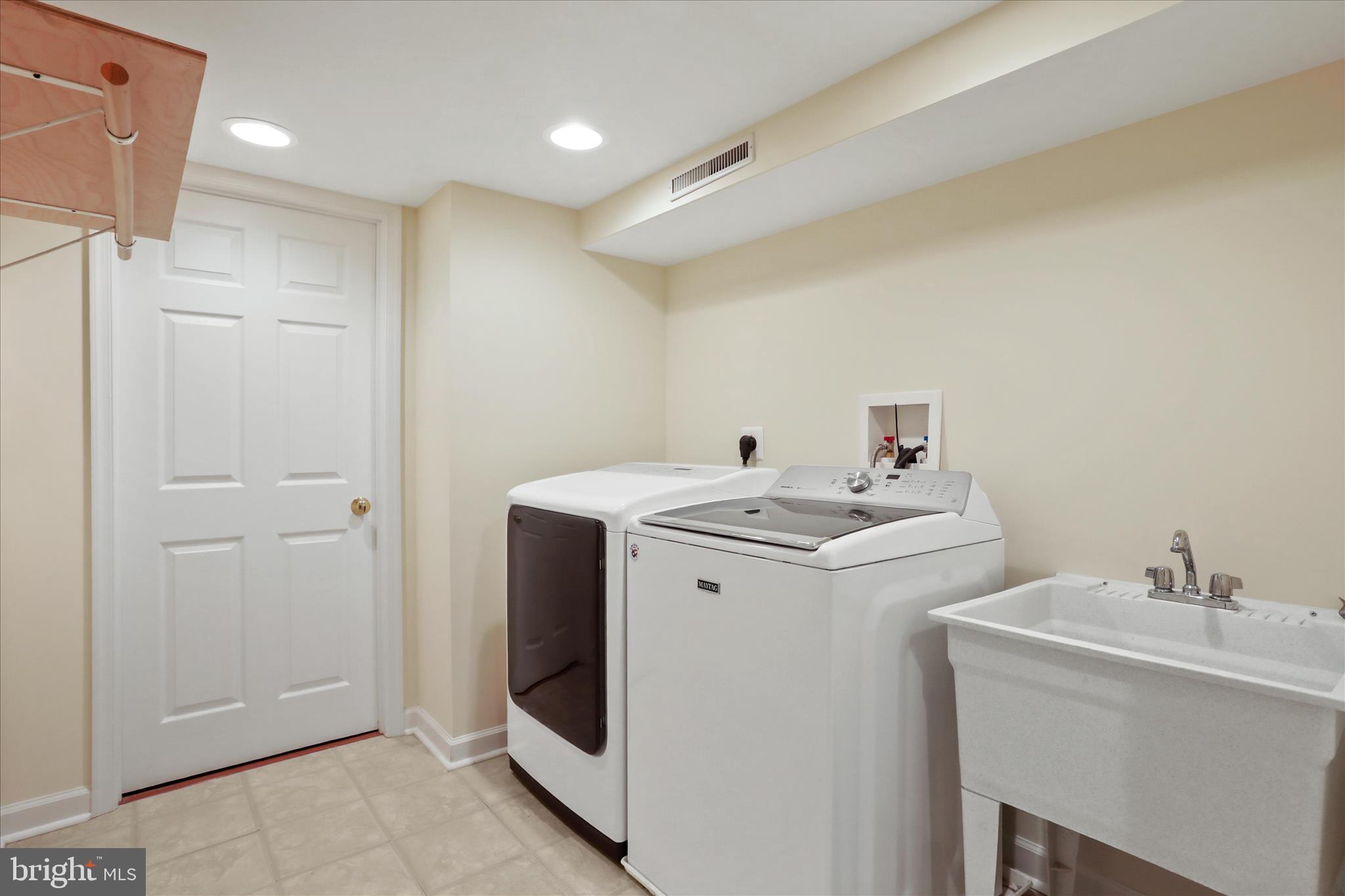 HOLLER - Residential