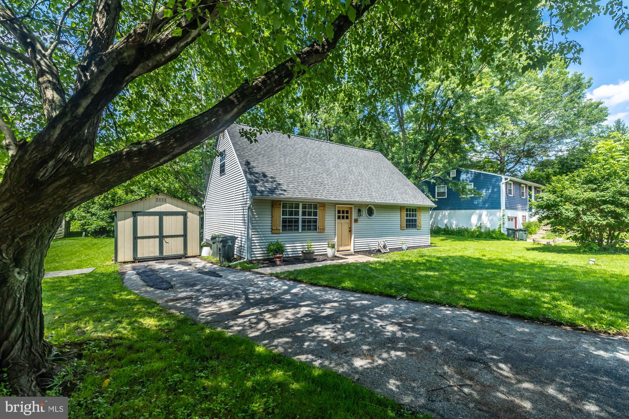 9 GLEN RIDGE DRIVE