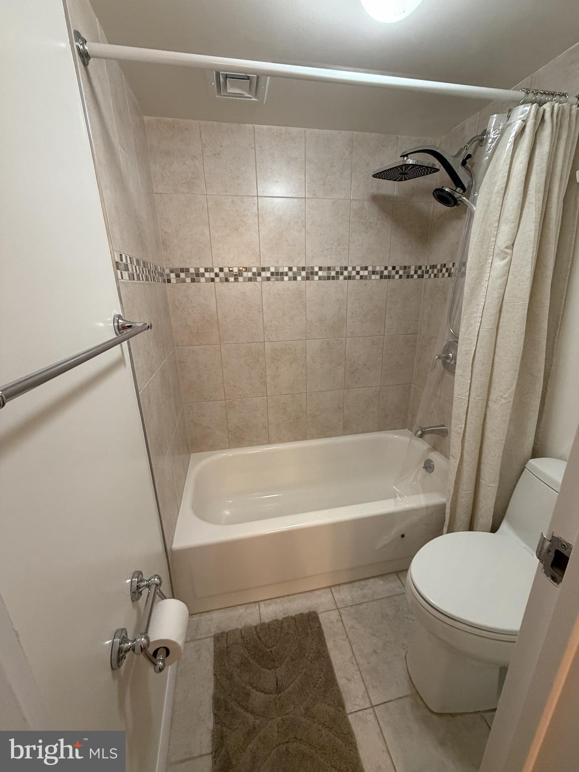 MCLEAN HOUSE NORTH - Residential