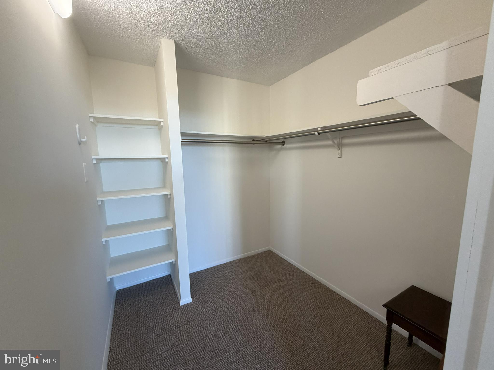 MCLEAN HOUSE NORTH - Residential