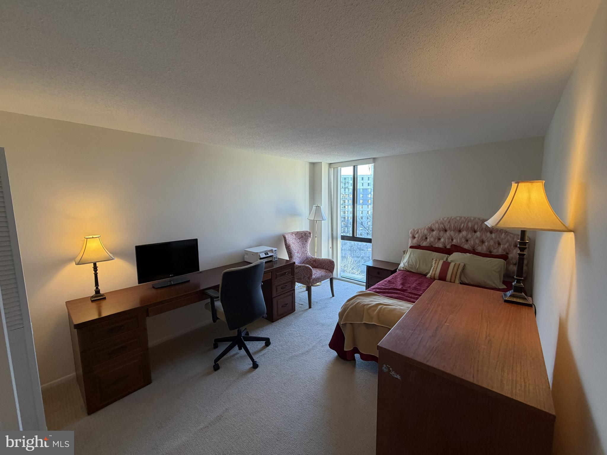 MCLEAN HOUSE NORTH - Residential