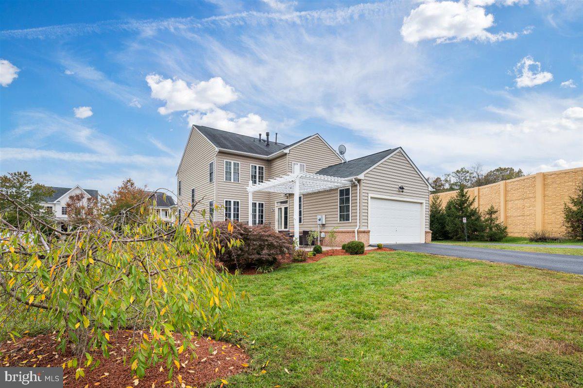 NEW BRISTOW VILLAGE - Residential