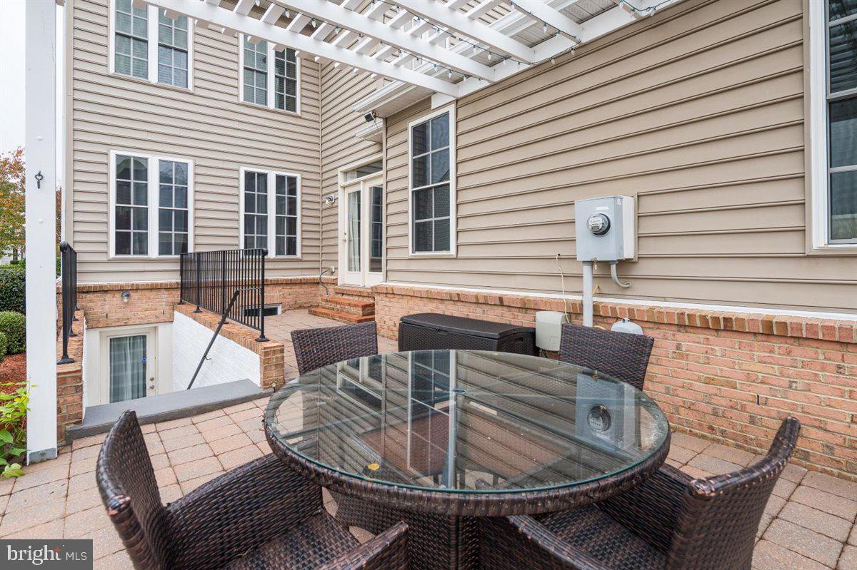 NEW BRISTOW VILLAGE - Residential