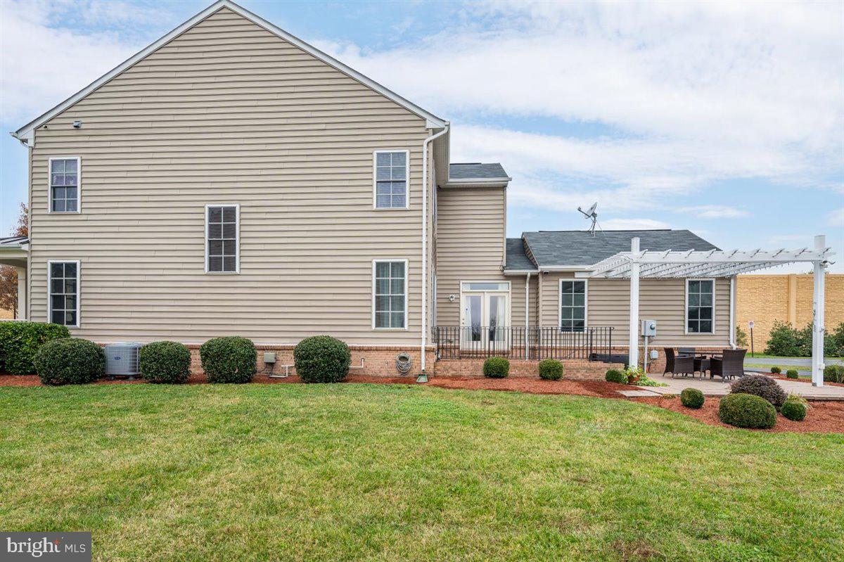 NEW BRISTOW VILLAGE - Residential